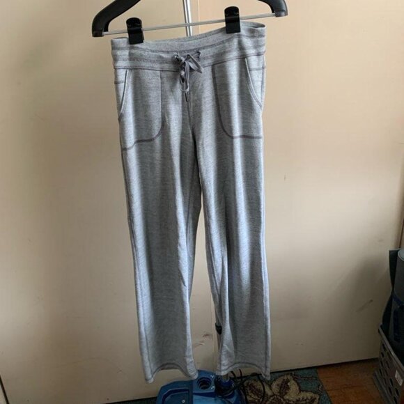 Athleta light grey  lounge sweatpants - Picture 2 of 6